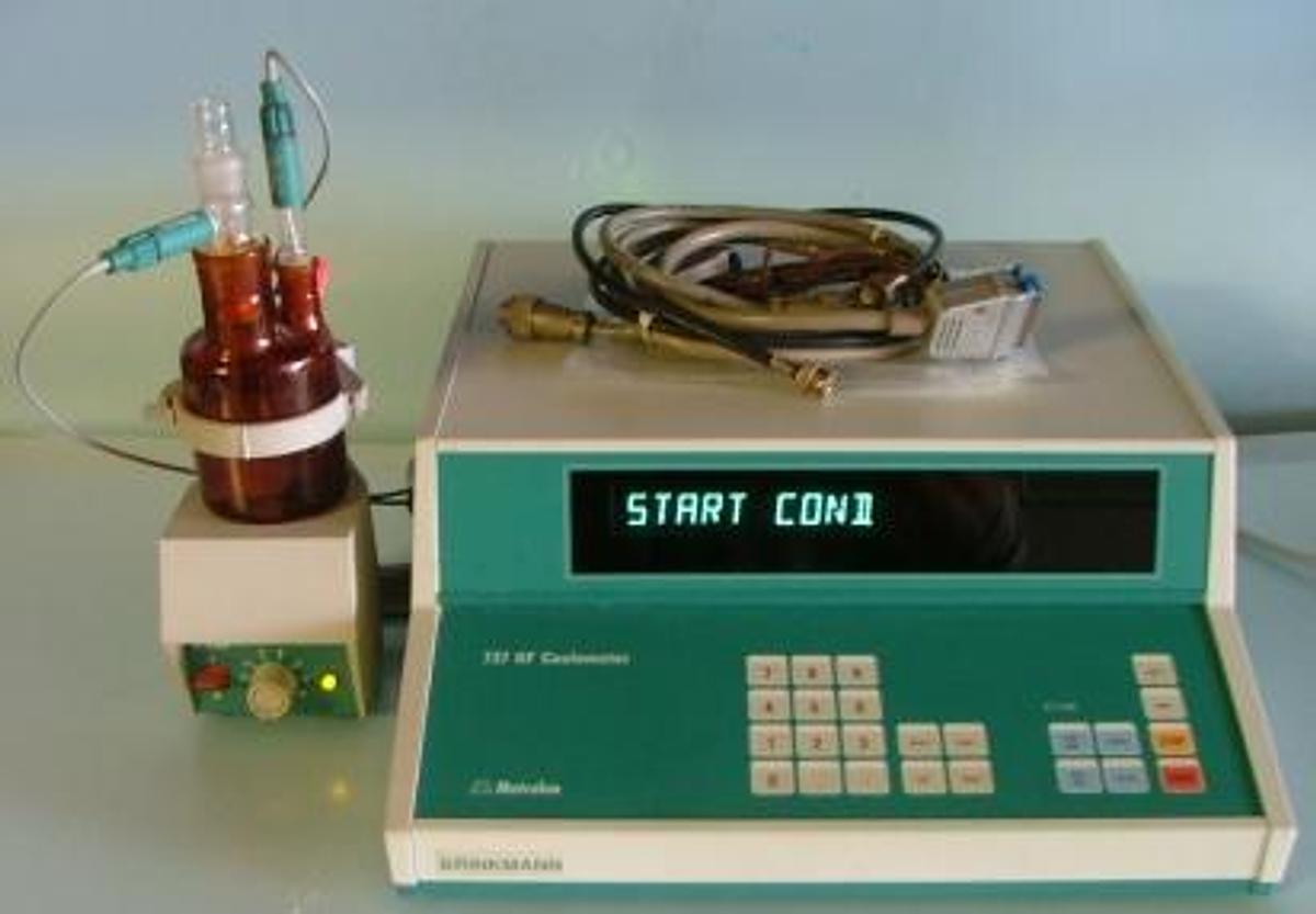 Used METROHM 737 KARL FISCHER COULOMETER 1.737.00-3 NR. 0D2/17 WITH STIRRER