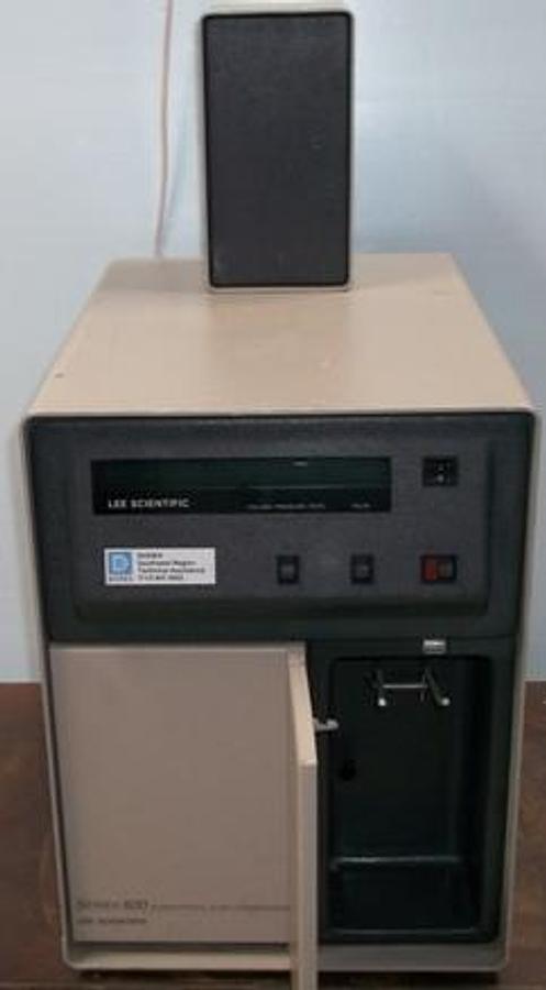 Used QTY. 1. LEE SCIENTIFIC SERIES 600 SUPERCRITICAL FLUID CHROMATOGRAPH
