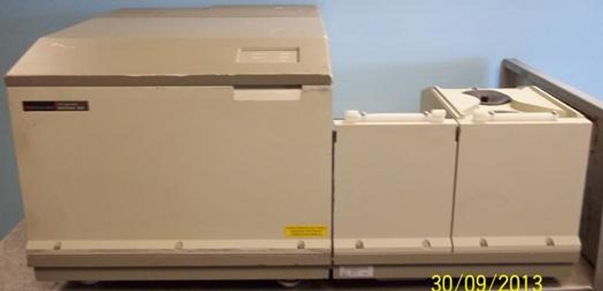 Used QTY. 1. PERKIN ELMER FT-IR SPECTROMETER SPECTRUM 2000