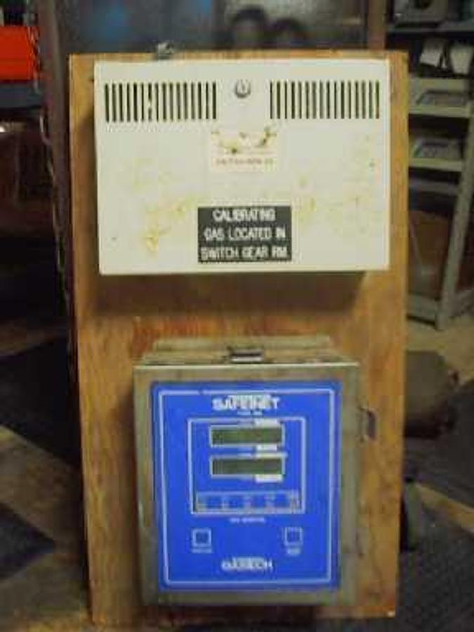 Used QTY. 1. SAFETNET GAS MONITOR