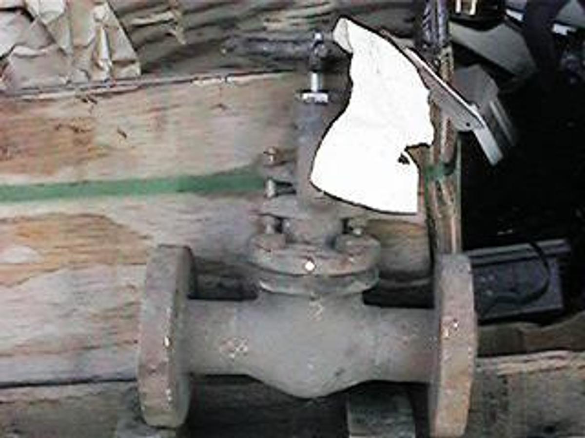 Used 1" 600 HENRY VOGT FLANGED GLOBE A105 (STEM HASC) (hnvt1.jpg)To see a picture of these valves