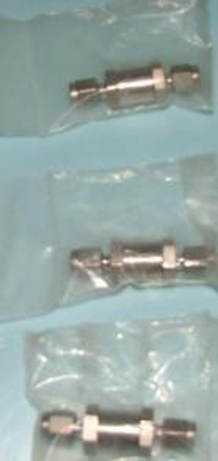 Used SWAGELOK 194000 SS-2C-1 1PSI.