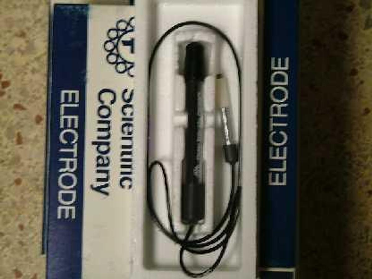 Used QTY. 6. FISHER SCIENTIFIC ELECTRODE