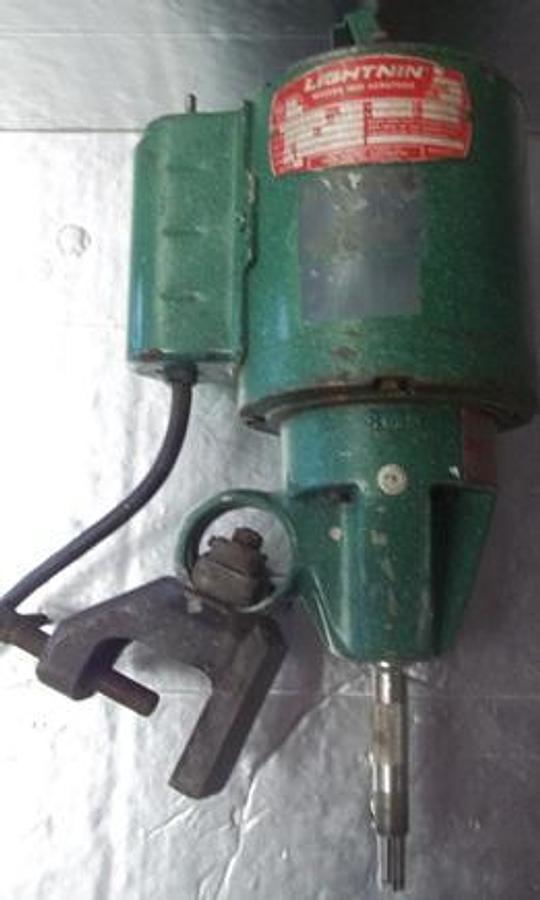 Used MIXING EQUIPMENT CO. INC. A UNIT OF GENERAL SIGNAL LIGHTNIN MIXERS AND AERATORS MODEL: 11