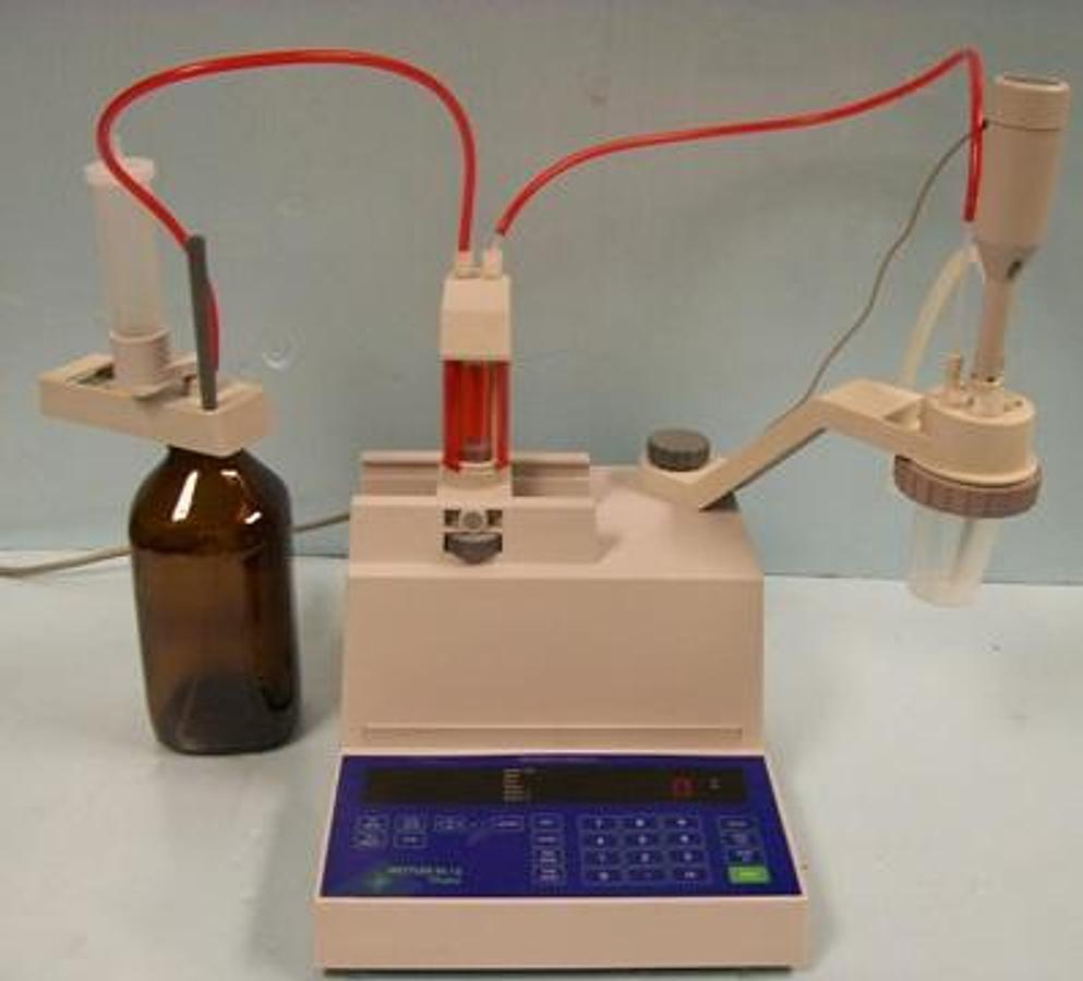 Used QTY. 1. METTLER TOLEDO DL12 TITRATOR INCLUDES STIRRER