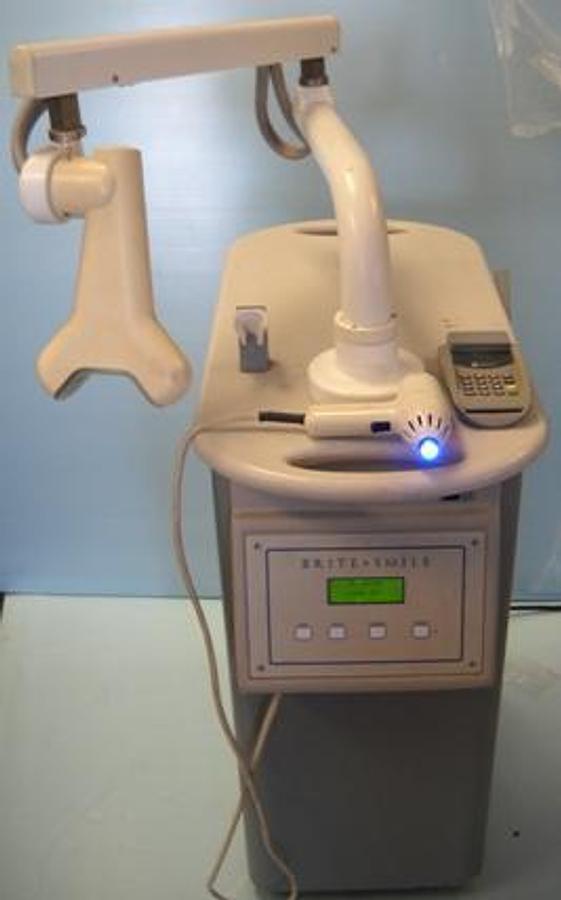 Used MEJIRO PRECISION BRITE SMILE 2000 TOOTH WHITING SYSTEM LAMP TYPE 250 W METAL HALIDE LAMP. 120V. .