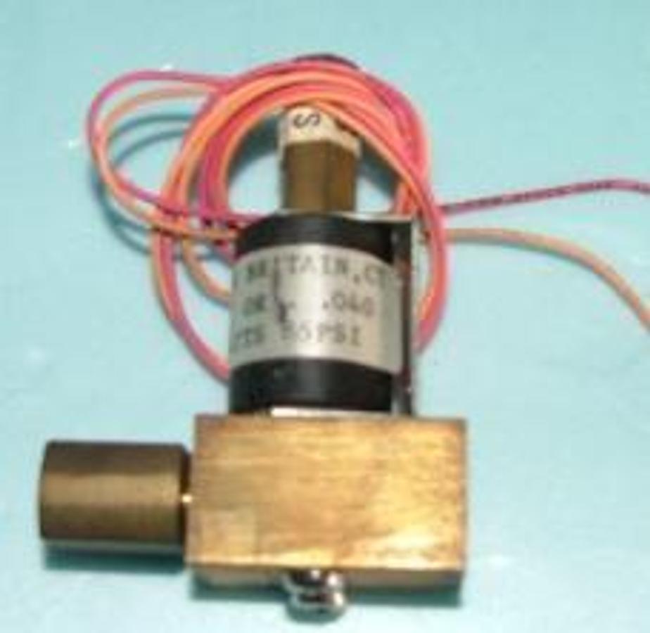 Used HEWLETT PACKARD 4 PORT VALVE PREDYNE NEW BRITAIN CT G3313-S7 OR . .040 24VDC 1W 85PSI.