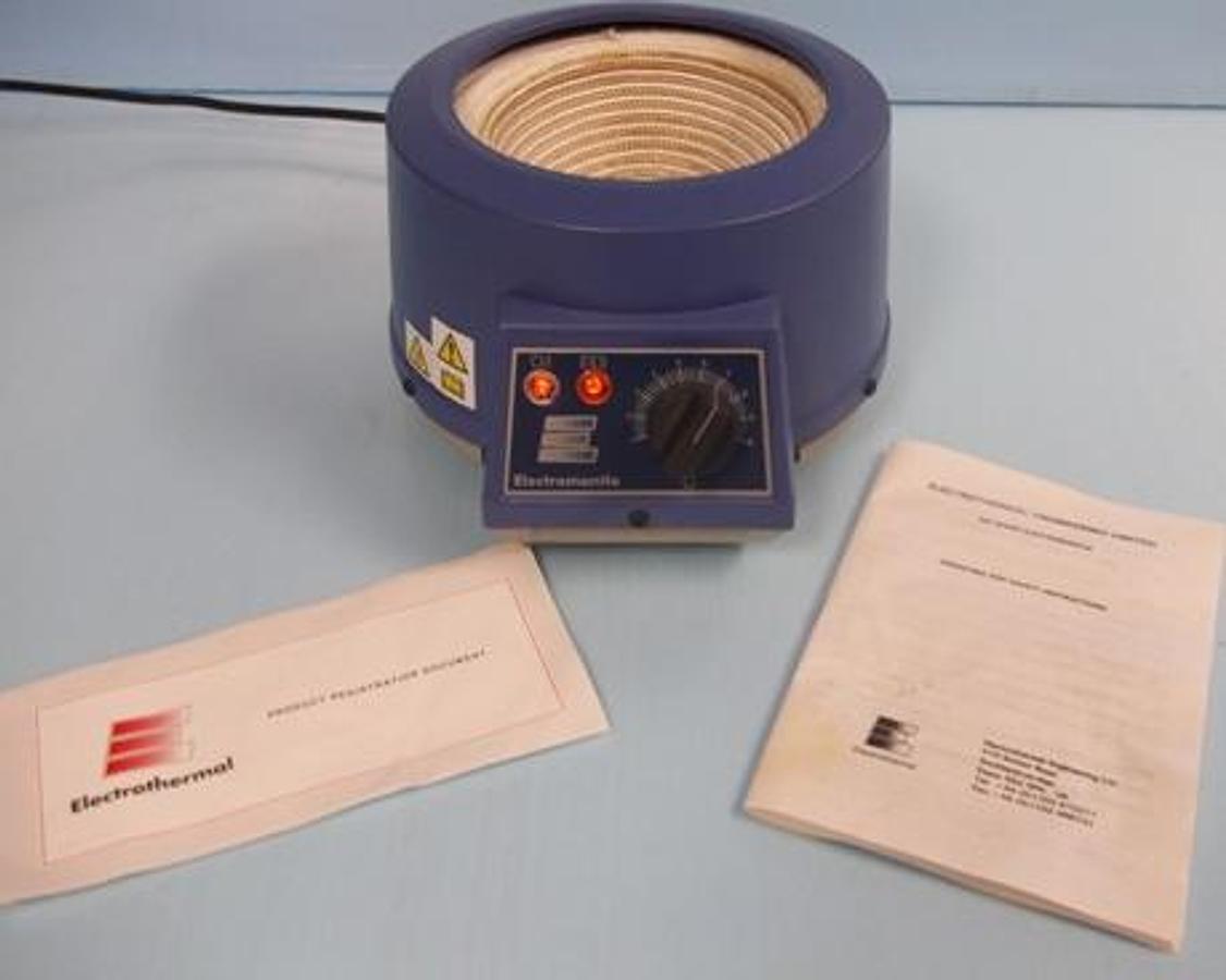 Used QTY. 1. E.M. SERIES HEATING MANTLE ELECTROTHERMAL ENG LTD. CAT# EM1000/CMK5 SN# 10009891 115V 50/60HZ WATTS 300W FUSE 73 .15A (WITH CORDS).