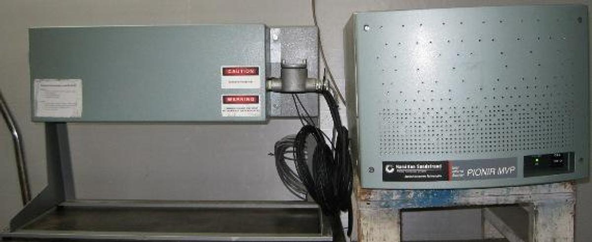 Used QTY. 1. HAMILTON SUNSTRAND A UNITED TECHNOLOGIES COMPANY APPLIED INSTRUMENT TECHNOLOGIES