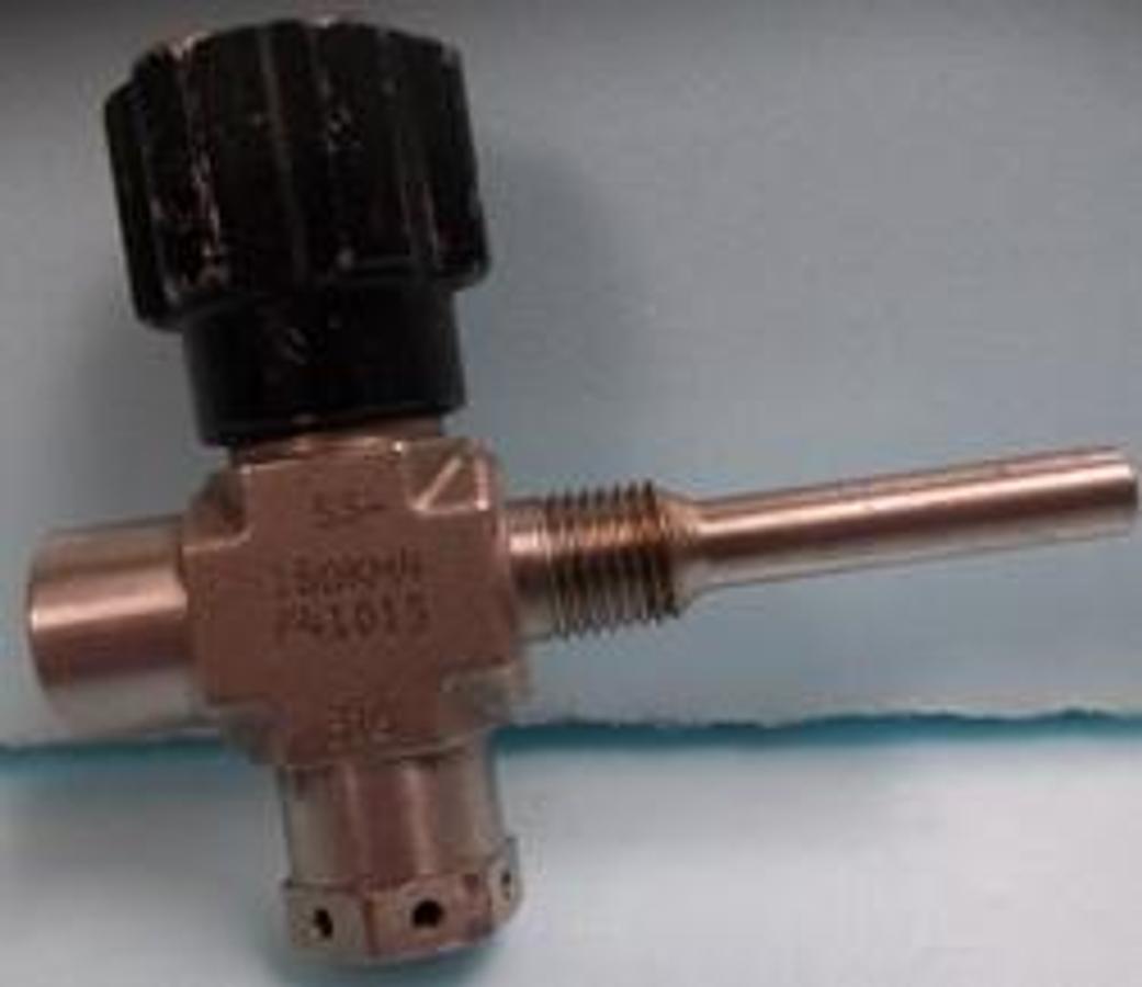 Used WHITEY SS-16DKM4 F41015 ½ INCH BONNET VALVE