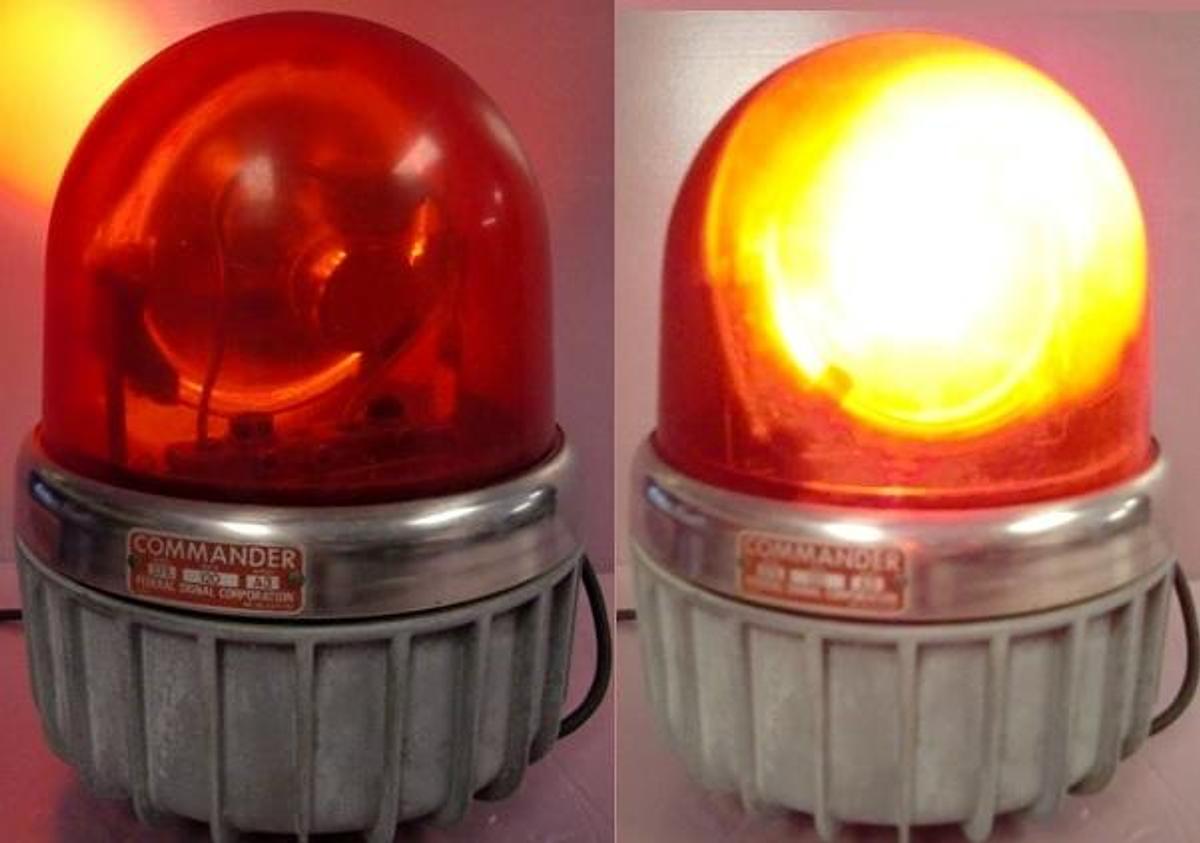 Used QTY. 1. FEDERAL SIGNAL COMMANDER 371L SERIES RED ROTATING EMERGENCY LIGHT