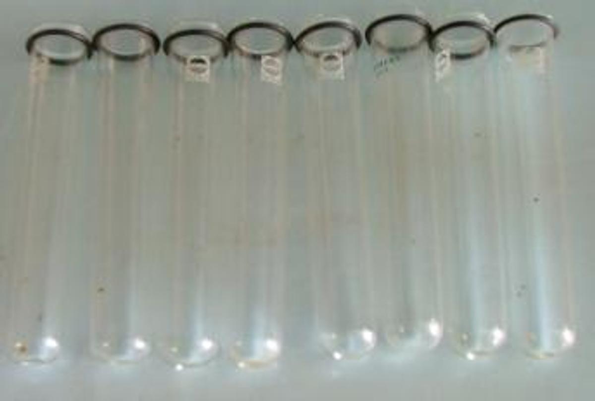 Used QTY. 7. SCHOTT DURAN 50ML TEST TUBES OUT OF MC 625 DISTALLATION AND 1. PYREX USA TEST TUBE 50ML