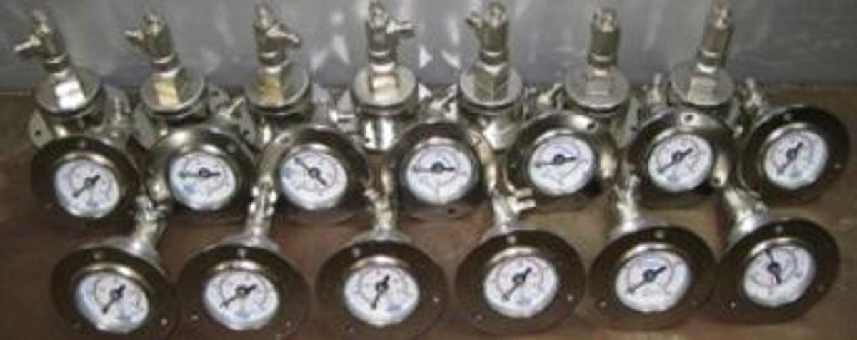 Used QTY. 20. WIKA STAINLESS STEEL PANEL MOUNT GAGES 15 = 0-360 PSI