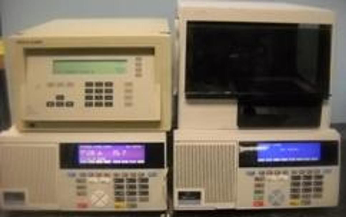 Used QTY. 1. PERKIN ELMER SERIES 200 LC AUTO SAMPLER