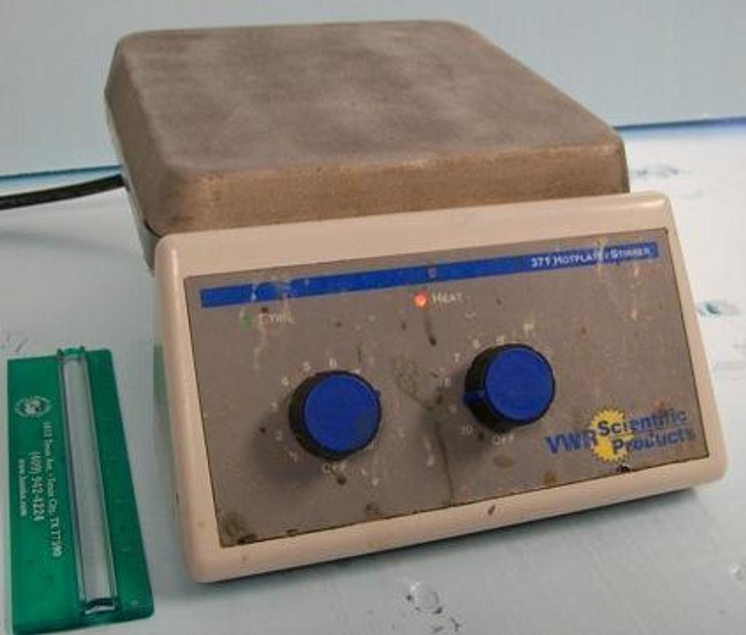 Used VWR SCIENTIFIC PRODUCTS 371 HOT PLATE / STIRRER CAT# 13259-030