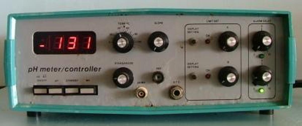 Used BARNET CO. PH METER CONTROLLER MODEL: 501-3400