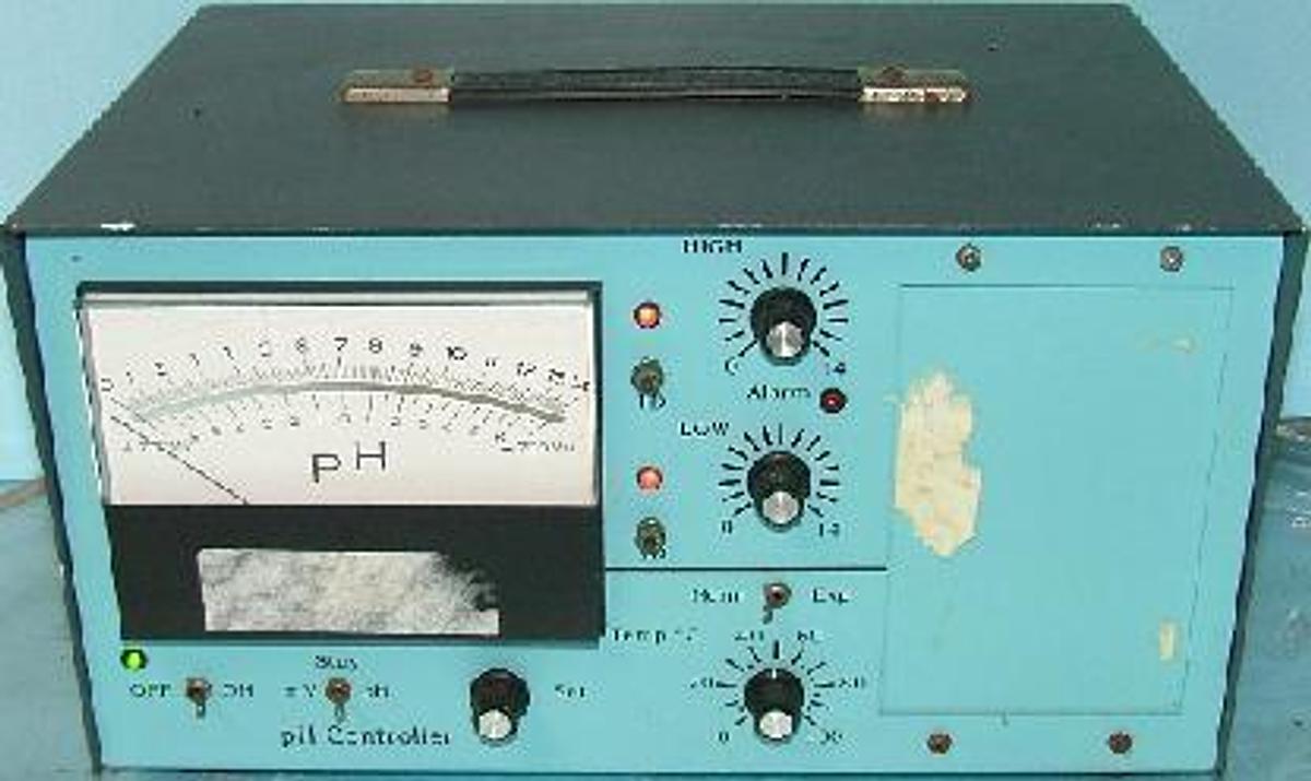 Used PH CONTROLLER MODEL: 4505