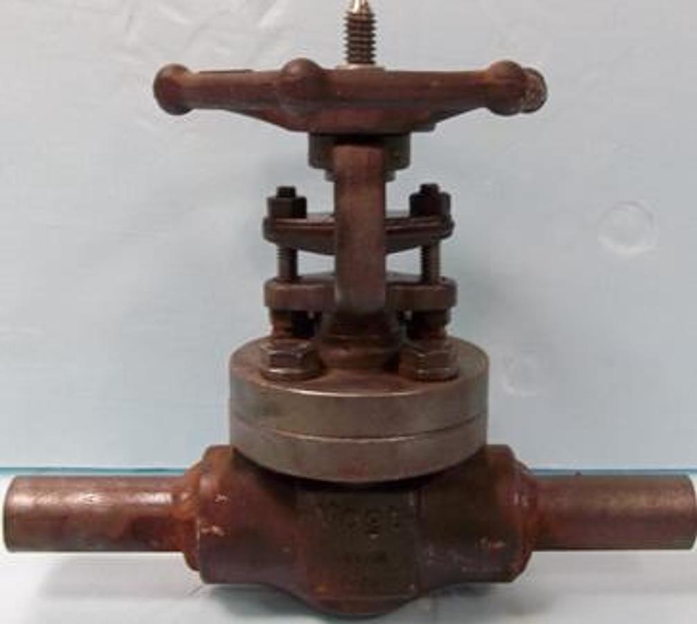 Used QTY. 1. VOGT MADE IN ITALY ¾" NPS GATE VALVE DISC: F6 SEAT: 410 HF STEM: 410 BODY: A105N DWG: AAA8F40000Y RATING: 1975 PSI @ 100 DEG. F. SIZE: ¾: NPS GATE 800 VOGT REF. NO.: 192406 DATE: 2/2019 ASME B16.34 API 624 API 602 A105N E-7N.