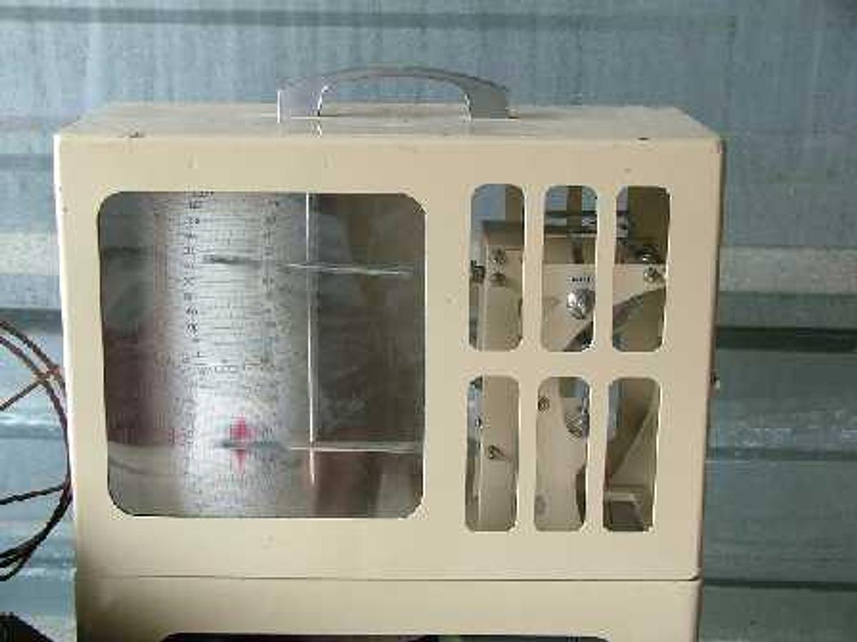 Used QTY. 1. WEATHER TRONICS 5020 HI-Q HYGROTHERMOGRAPH