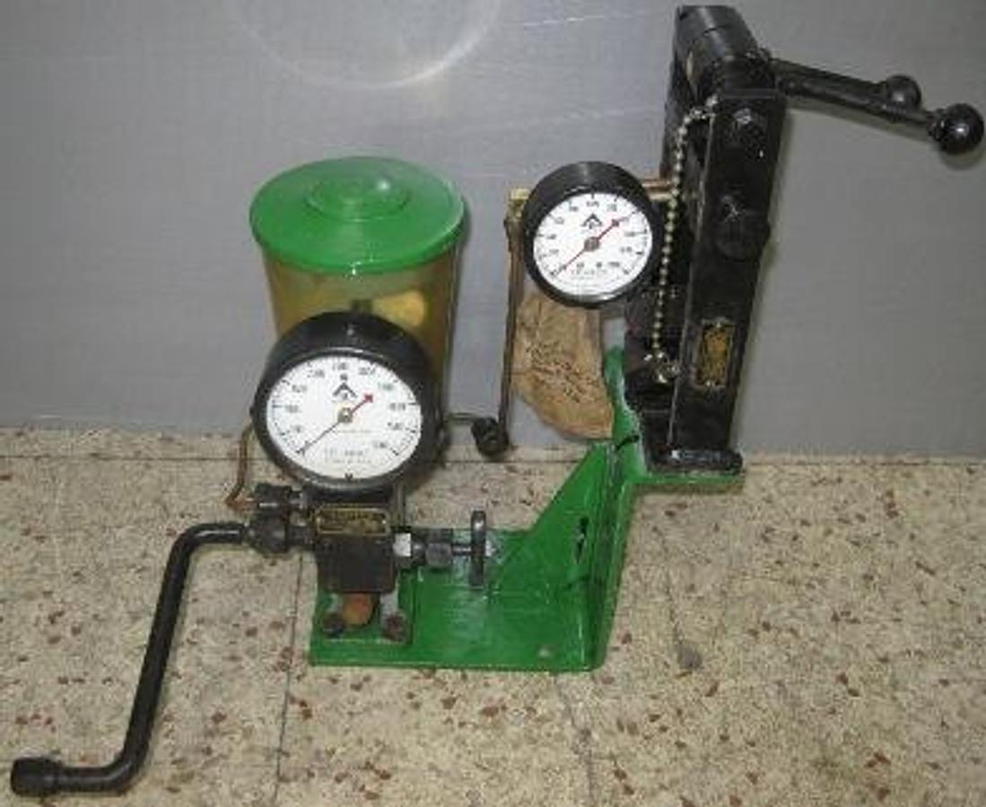 Used QTY. 1. WAUKESHA CFR FUEL RESEARCH ENGINE BACHARACH TEST PUMP
