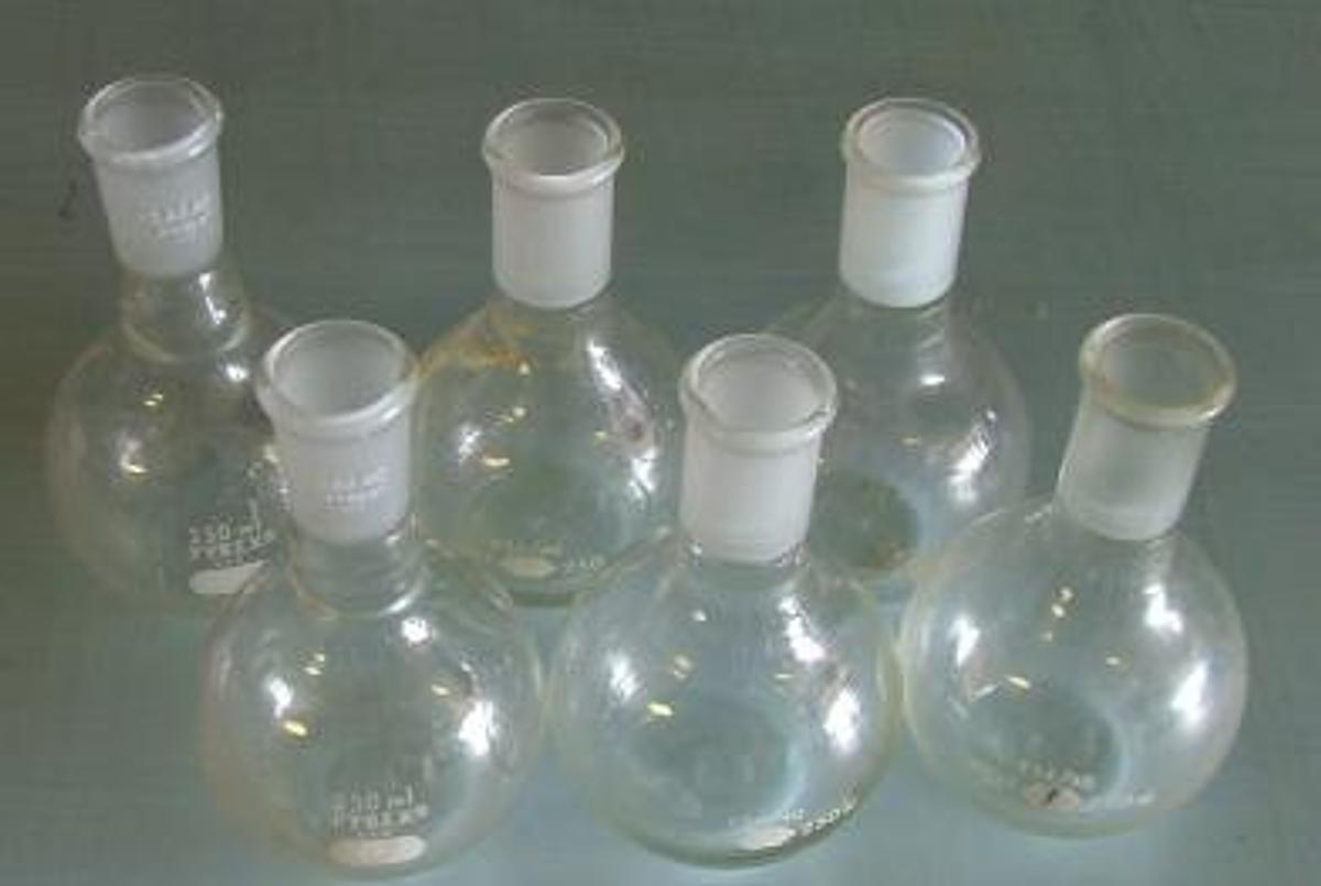 Used QTY. 6. FLAT BOTTOM FLASK: 24/40 250ML