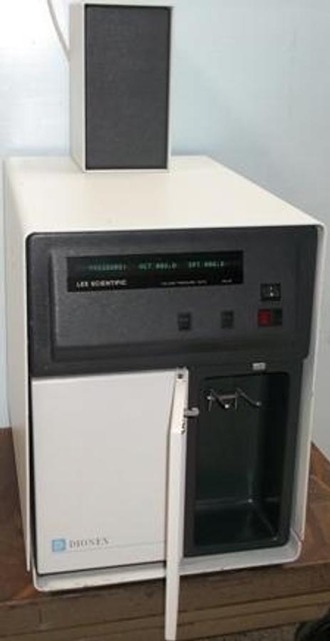 Used QTY. 1. LEE SCIENTIFIC SERIES 600 SUPERCRITICAL FLUID CHROMATOGRAPH