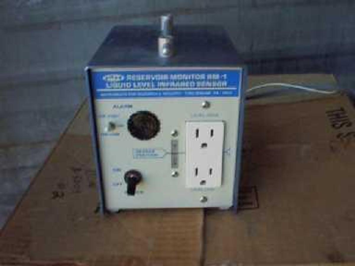 Used T2R RESEVIOR MONITOR RM-1 LIQUID LEVEL INFRARED SENSOR. (lab47.jpg)To see a picture of this lab equ.