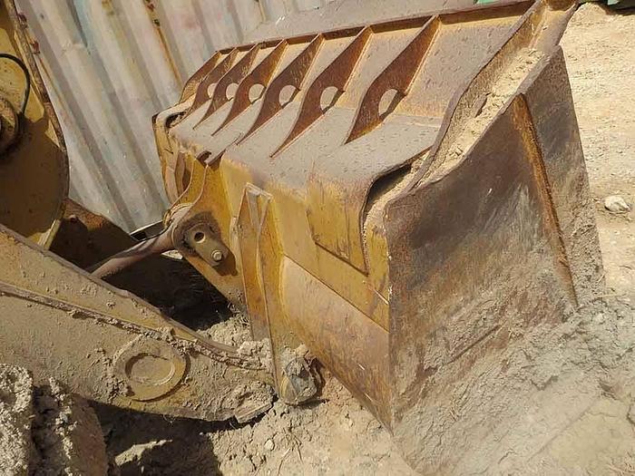 Used 2011 CATERPILLAR 963D