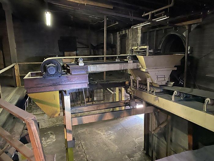 Used 24" Rubber Belt Summit Foundry Systems, Inc. Conveyor Summit Foundry