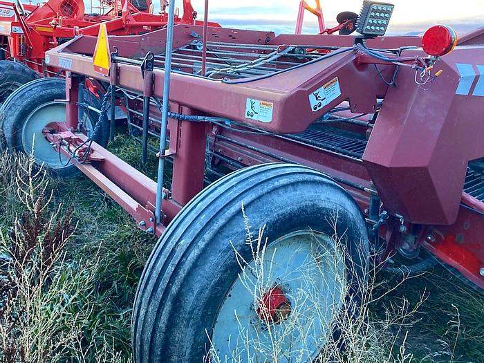 Used 2005 Spudnik 6140 Potato Windrower