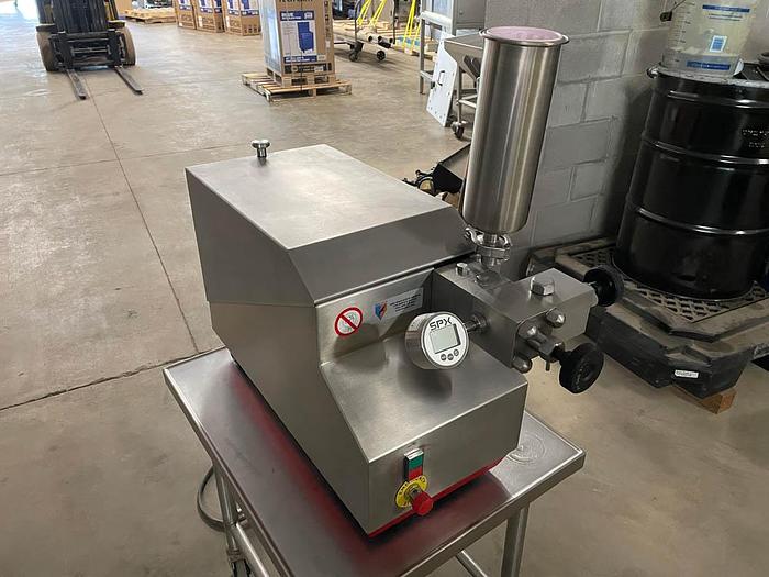 Used APV SYSTEMS 1000 Series 2-Stage Lab Series Homogenizer