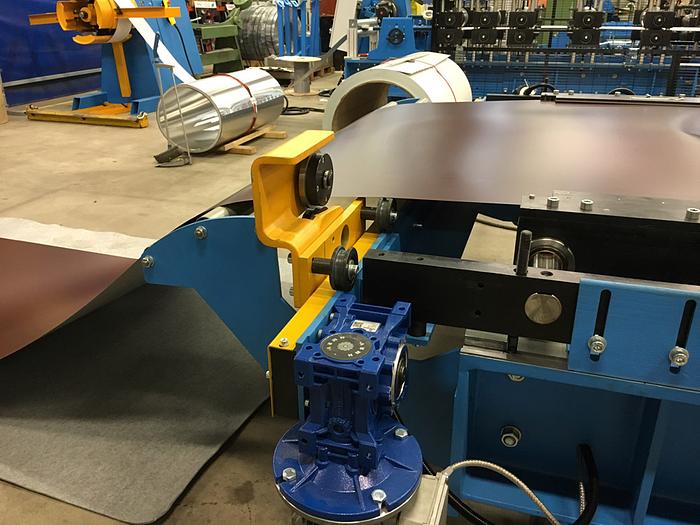 New F&P Trapez. Sheet Lines i.g. (New) #5054