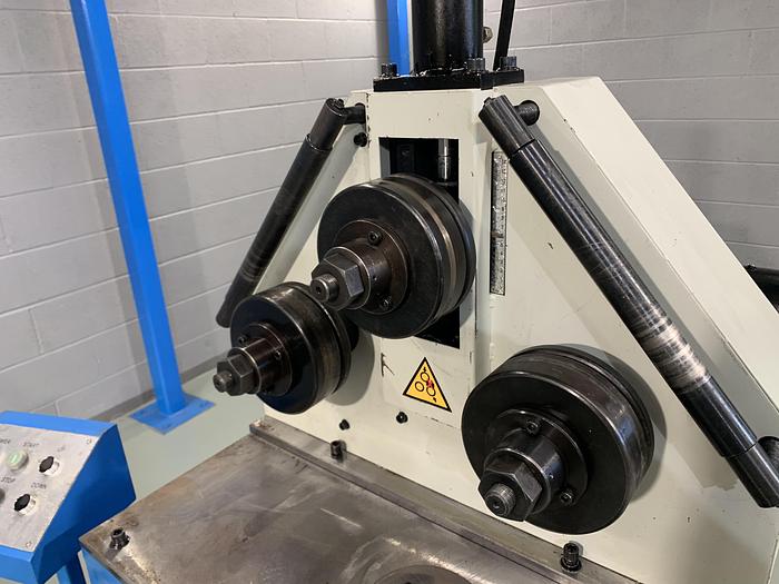 Used Mach roll 40 HV Power hydraulic section roller for Sale in