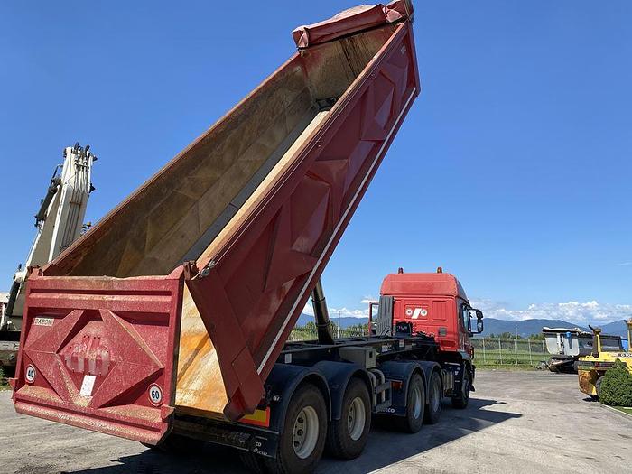 Usato 2010 IVECO TRAKKER 500 CON SEMIRIMORCHIO VASCA